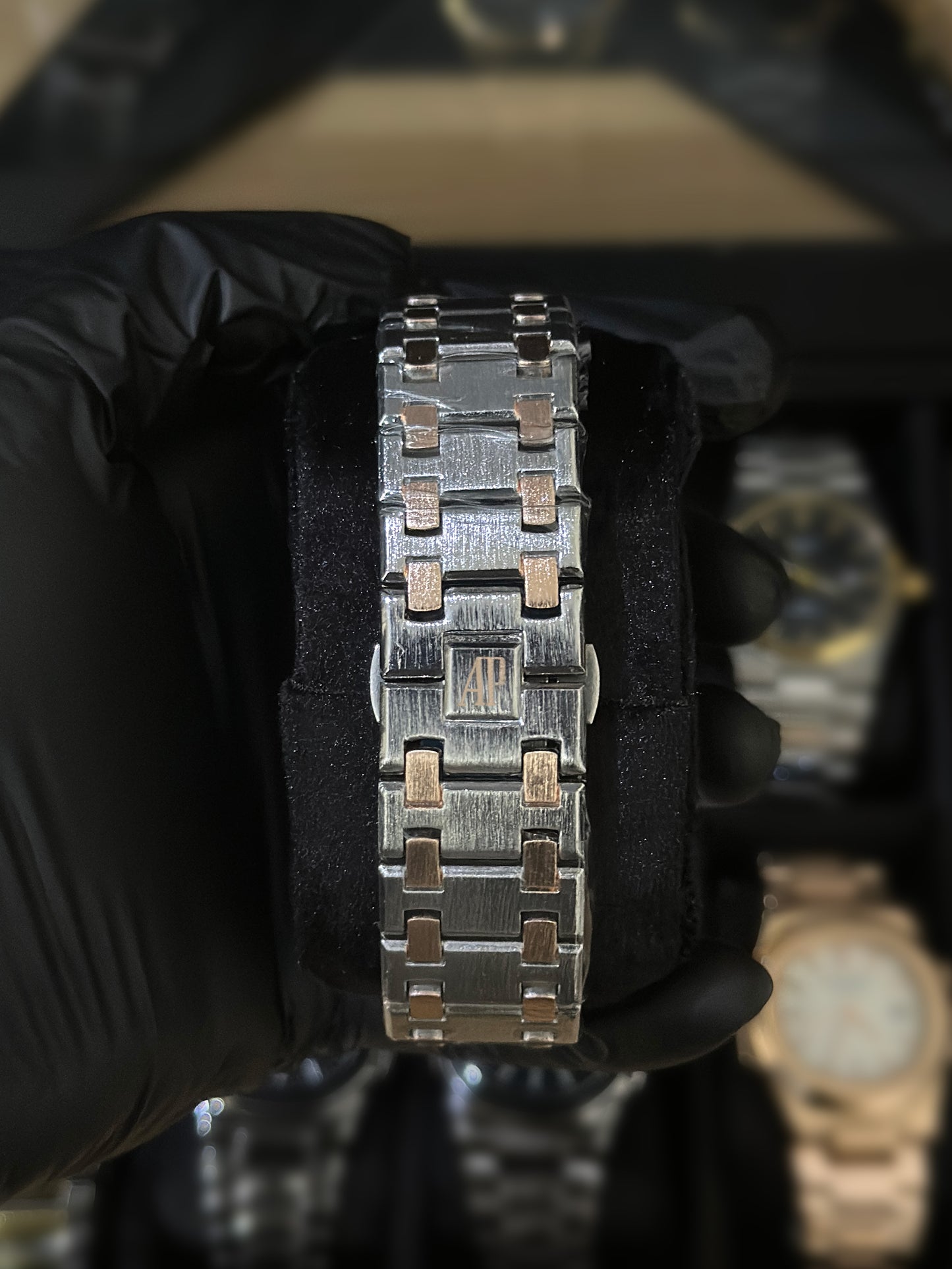 Audemars Piguet - Royal Oak - Copper Silver - Black Dial